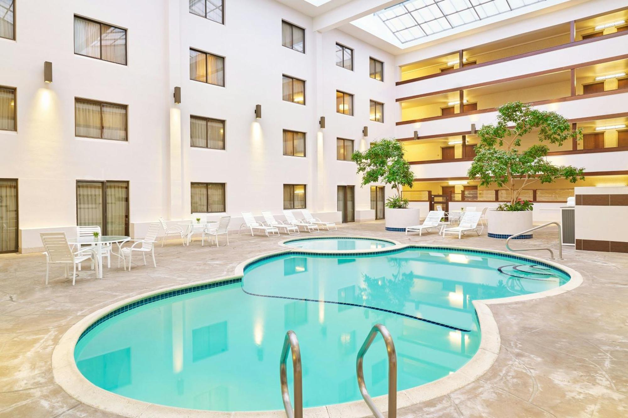 Four Points By Sheraton Bellingham Hotel & Conference Center Exterior photo